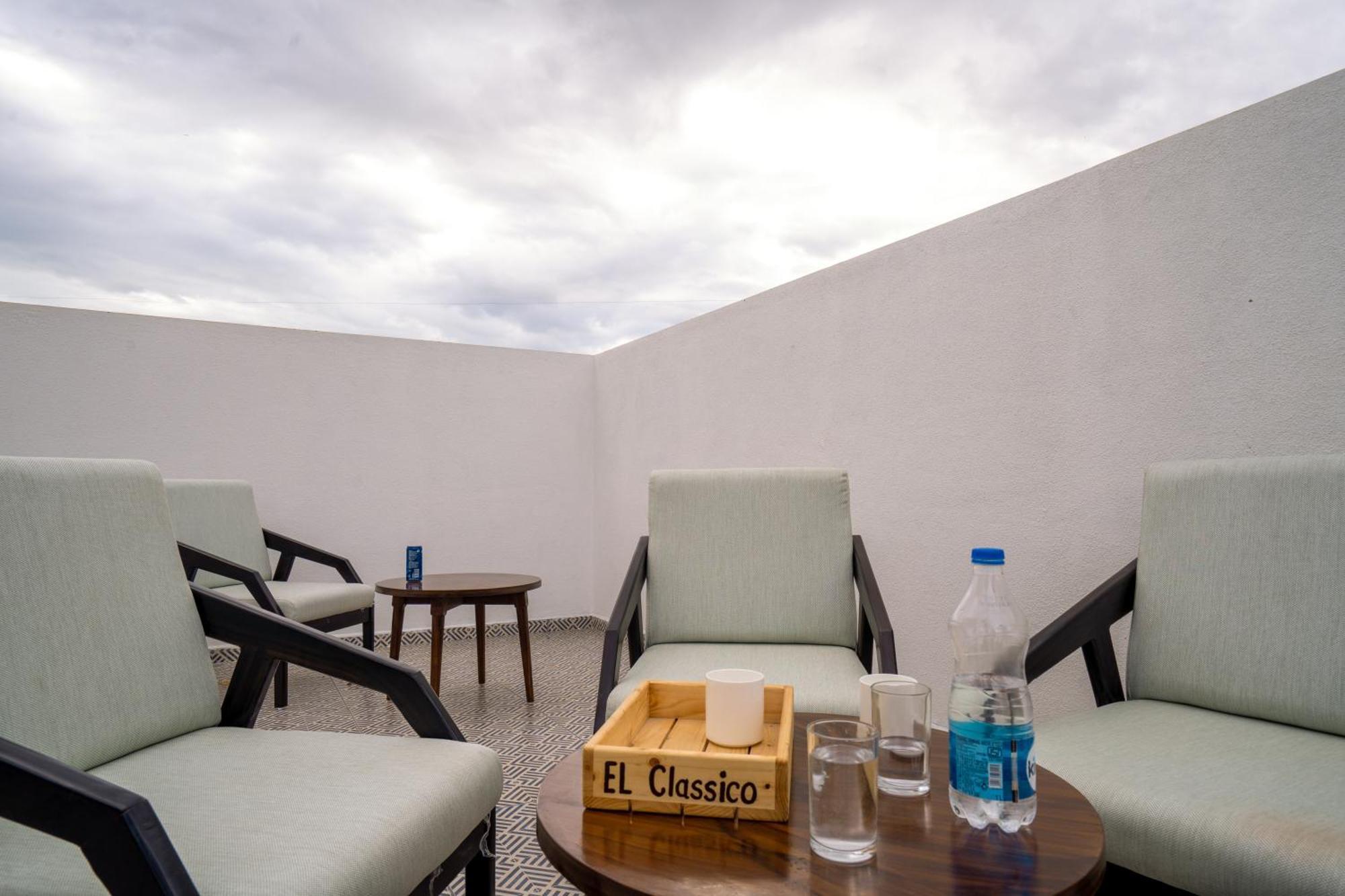 Hotel El Classico Rajkot Exteriör bild