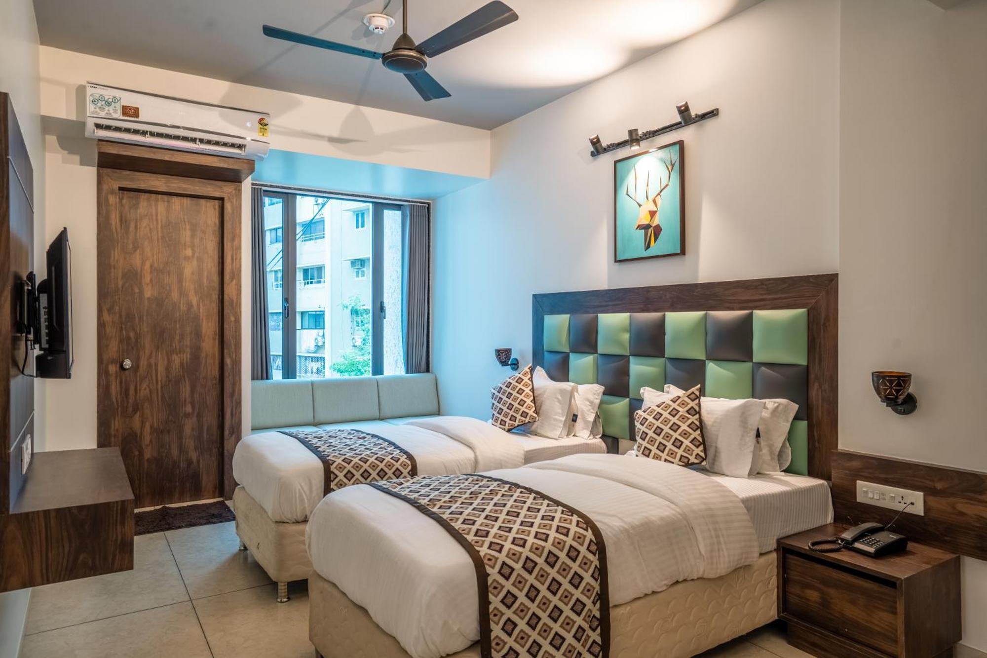 Hotel El Classico Rajkot Exteriör bild