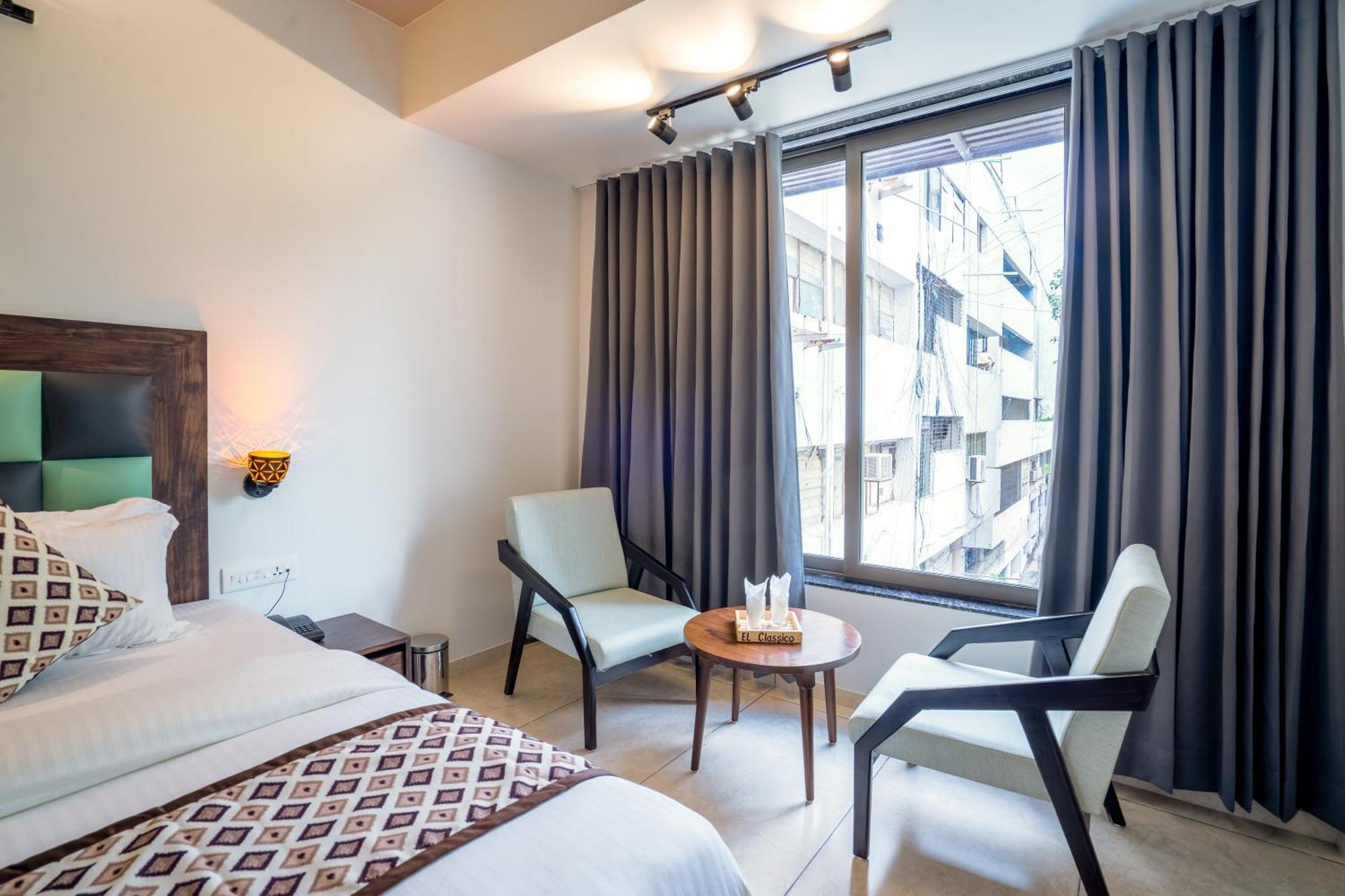 Hotel El Classico Rajkot Exteriör bild
