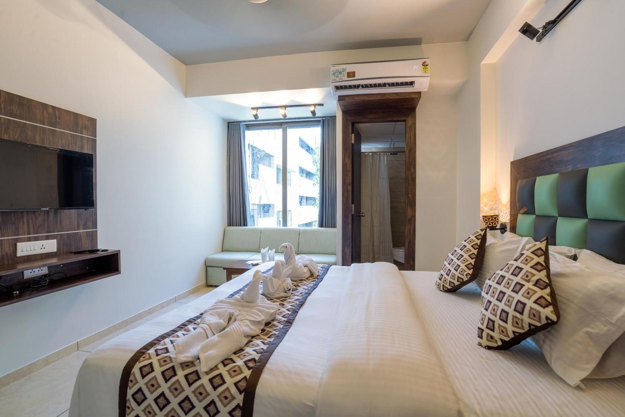 Hotel El Classico Rajkot Exteriör bild